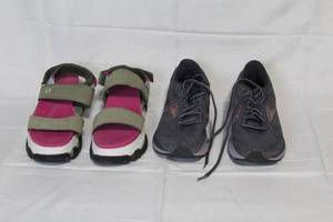 lot 202 image: Womens Timberland Sandals and Brooks Running Shoes Size 9.5