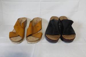 lot 225 image: Set of 2 Women s Wedge Sandals Yokono and B O C Size 9
