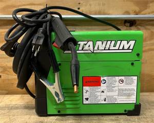 lot 26 image: Titanium Easy-Flux 125 Amp Welder