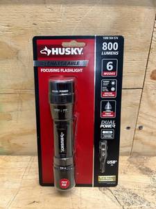 lot 44 image: Husky 800 Lumens Dual Power LED Rechargeable Focusing Flashlight with Rechargeable Battery and USB-C Cable Included