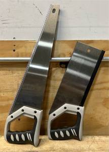 lot 78 image: Handsaw lot of 2