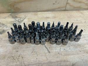 lot 88 image: Husky Bit Sockets