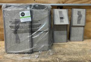 lot 111 image: X001 FDMUUZ Hanging Nursery Organizer M2 - Linen NEW