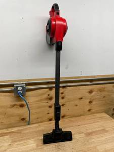 lot 147 image: Milwaukee 0940-20 M18 18-Volt Lithium-Ion Brushless 0.25 Gal. Cordless Jobsite Vacuum (Tool-Only)