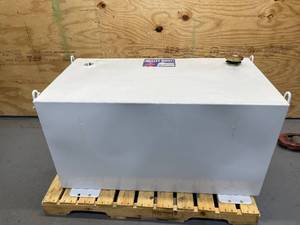 lot 160 image: Better Built Steel Diesel Fuel Transfer Tank, 100-Gallon, Rectangular, White, Model# 29224164 (leaky weld)