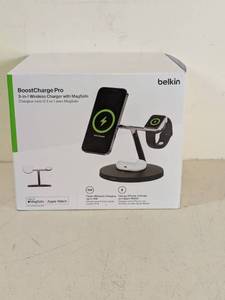 lot 103 image: BELKIN BOOST CHARGE PRO (3-IN-1 WIRELESS CHARGER)