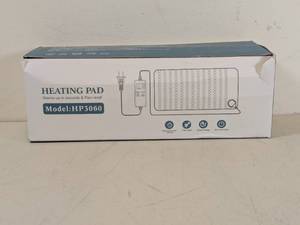 lot 106 image: MICROFIBER HEATING PAD (GRAY)