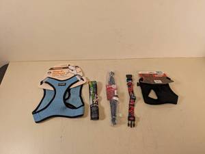 lot 149 image: (5) ASSORTED DOG COLLARLEASH & HARNESSES