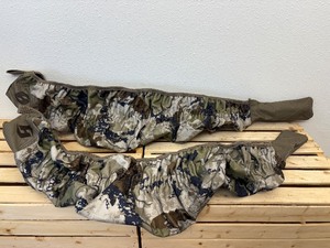 lot 1 image: 2 Unused BlackOvis Solo Hunter Rifle Cover