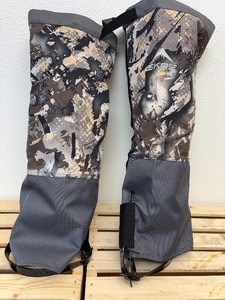 lot 4 image: Pair of Unworn SKRE X-Large Leg Gaiter
