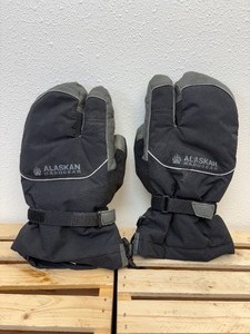 lot 5 image: Alaskan Hardgear Trigger Finger Down Gloves
