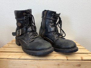 lot 62 image: Well Broke in Black Harley Davidson Boots (Believe to be size 11 to 12, tag is worn out)