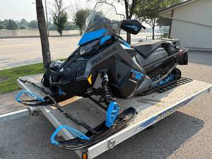 lot 87 image: Snowmobile & Trailer