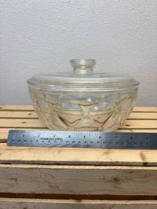 lot 3 image: Vintage Teardrop Pyrex 9 Round Casserole Dish with Lid - No Chips or Cracks