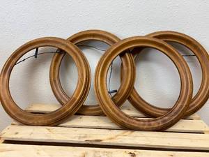 lot 34 image: (4) 9 Wood Frames for Hanging 9 Decorative Plates