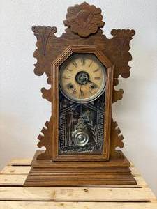lot 57 image: Antique Ansonia gingerbread Eastlake parlor or kitchen mantel clock, late 1800s - Likely Working but No Key