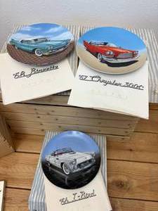 lot 77 image: (3) Vintage Car Collector Plates from the Delphi Dream Machines series od Classic American Cars  58 Biarritz, 57 Crysler 300C & 56 T-Bird