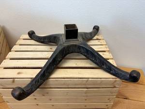 lot 90 image: Antique Cast Iron, Base with 4 Feet - The base is 24 Across Diagonally and Square Center is 2