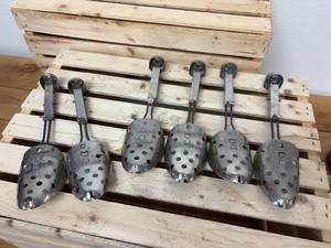 lot 105 image: 3 Pairs Shoe Shapers