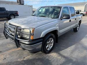 lot 7 image: 2005 Chevrolet Silverado 1500 Z71 4x4