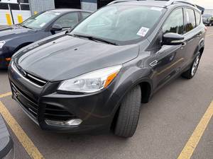 lot 8 image: 2016 Ford Escape Titanium 4x4