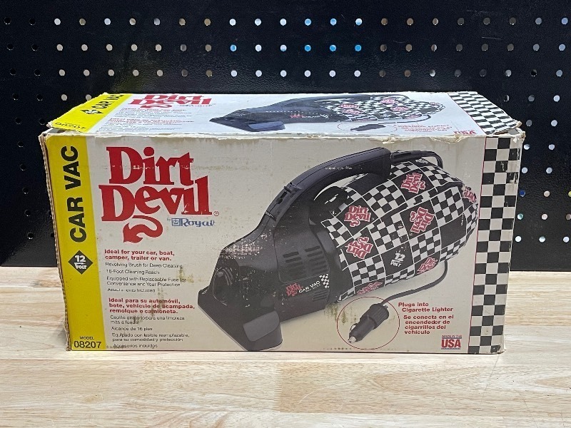 lot 12 image: Dirt Devil Car Vac
