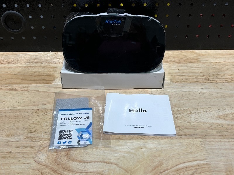 lot 11 image: HooToo Ultra Virtual Reality Glasses