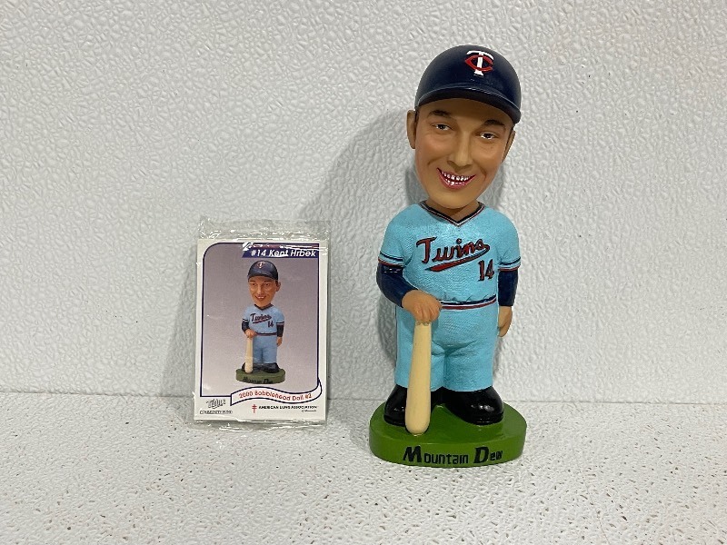 lot 10 image: Kent Hrbek Bobble Head Doll