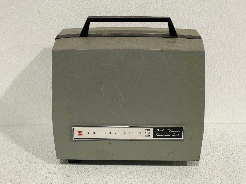 lot 45 image: Anscovision 8mm Projector