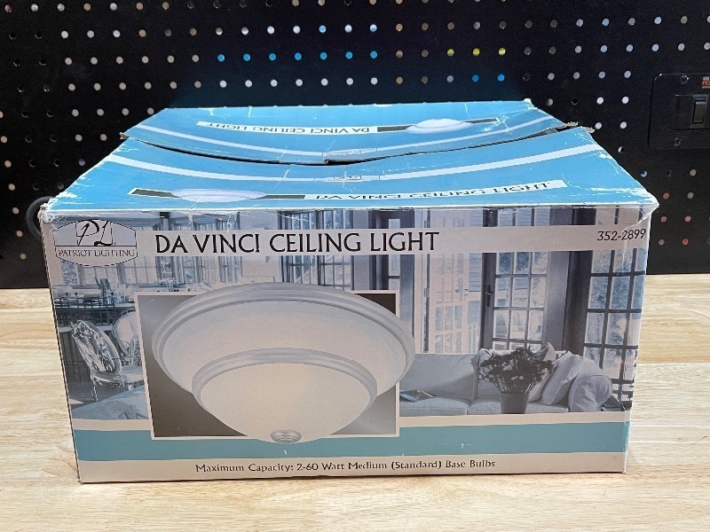 lot 25 image: Davinci Ceiling Light (New)