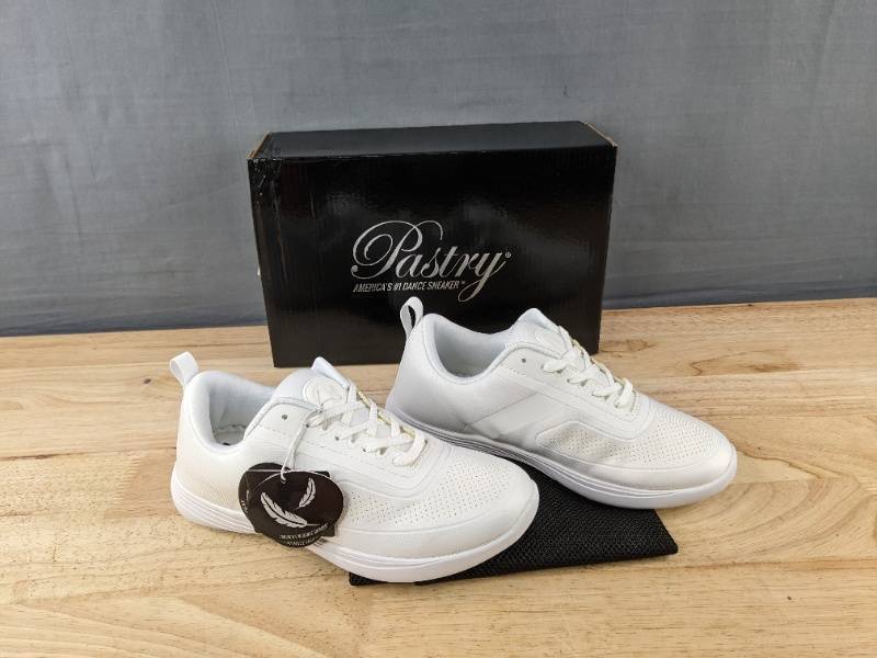 lot 70P image: Pastry Studio Trainer Womens Sneakers Size 7, White - Brand New