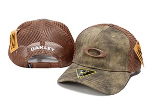 lot 23L image: Oakley Tincan Trucker Hat Adult OSFM - Brand New I
