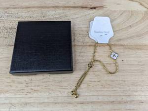 lot 243A image: Stainless Steel Adjustable Initial H Gold Color Bracelet - Brand New