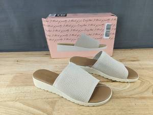 lot 207 image: Kensie Ellie Beige Slide Sandals Womens 9 - Brand New
