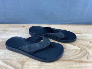 lot 232 image: Flojos Mens Flip Flops Black Size 13 - Brand New