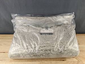 lot 185T image: Members Mark Hotel Premier Collection Oversized Gray Bath Rug 24x36 in - Brand New