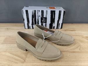 lot 210 image: Dolce Vita Lug Loafer Shoes Dune US 8.5 - Brand New