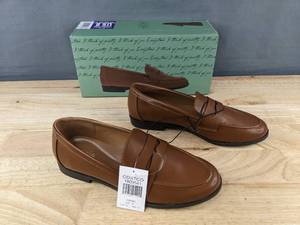lot 161 image: Kensie Gitty Cognac Loafers Ladies US 8 - Brand New