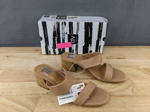 lot 177 image: DV by Dolce Vita Sharona Cafe Block Heel Sandals Womens US 9 - Brand New