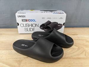 lot 179 image: 32 Degrees Cool Unisex Cushion Slide Sandals Black Size Small - New