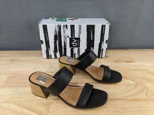 lot 223 image: DV Dolce Vita Sharona Womens Block Heel Sandals Size 7.5 Black