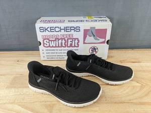 lot 91T image: Skechers Hands Free Swift Fit Black Womens Sneakers Size 6