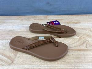 lot 235 image: Flojos Womens Brown Flip Flops Size 8 Brand New