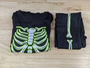 lot 287 image: DreamLife Unisex Skeleton Sleepwear Set Size 8 - New
