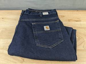 lot 220M image: Carhartt Mens Jeans Size 40x34 - New Z