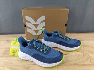 lot 329 image: All in Motion Camren Sneakers Size 3 - Brand New