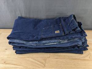 lot 380 image: 5 Pairs of Carhartt Jeans Size 38x32 Blue Denim Z