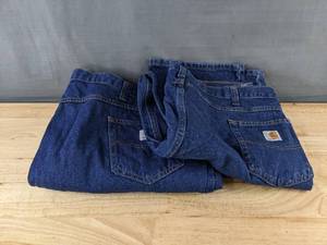 lot 382 image: Carhartt Mens Jeans 48x32, 2 Pairs Z