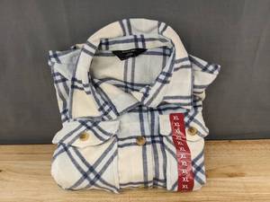 lot 507 image: Members Mark Womens Shacket XL Blue and White - New