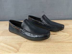 lot 111K image: Driver Club USA Mens Genuine Moccasins Size 10.5 Green - Brand New